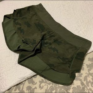 Lululemon running CAMO shorts *rare print*